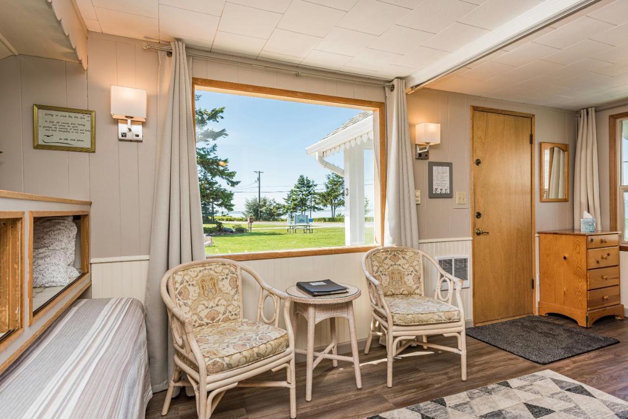 Juan De Fuca Waterfront Hotel & Cottages Sequim Exterior photo